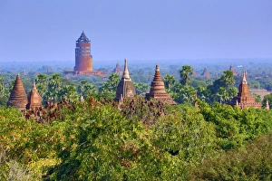Pagodas and temples on the Plain of Bagan, Bagan, Myanmar (Burma)
