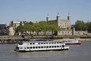 Images Dated 27th May 2012: The Tower of London, London
