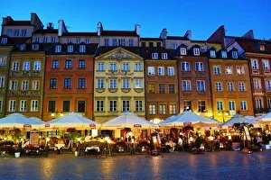 Images Dated 6th June 2015: Traditional houses in the Old Town Market Place in Warsaw, Poland