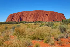 Australia Collection: Uluru, Ayers Rock, Uluru-Kata Tjuta National Park, Northern Territory, Australia