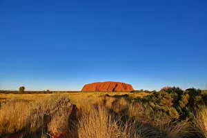 Images Dated 17th March 2018: Uluru, Ayers Rock, Uluru-Kata Tjuta National Park, Northern Territory, Australia