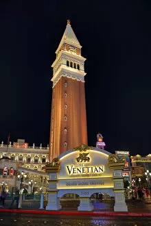 Images Dated 21st September 2018: The Venetian Hotel and Casino at night, Las Vegas, Nevada, America