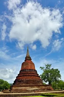 Sukhotai, Thailand Collection: Wat Chana Songkhram temple, Sukhotai, Thailand
