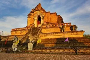 Images Dated 25th November 2012: Wat Chedi Luang temple, Chiang Mai, Thailand