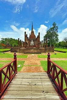 Sukhotai, Thailand Collection: Wat Sa Si temple, Sukhotai, Thailand
