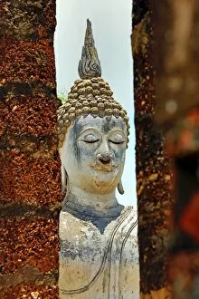 Sukhotai, Thailand Collection: WatBuddha statue at Sa Si temple, Sukhotai, Thailand